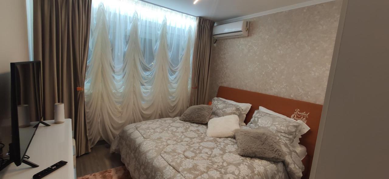 Casa Lux Apartman Bukarest Kültér fotó